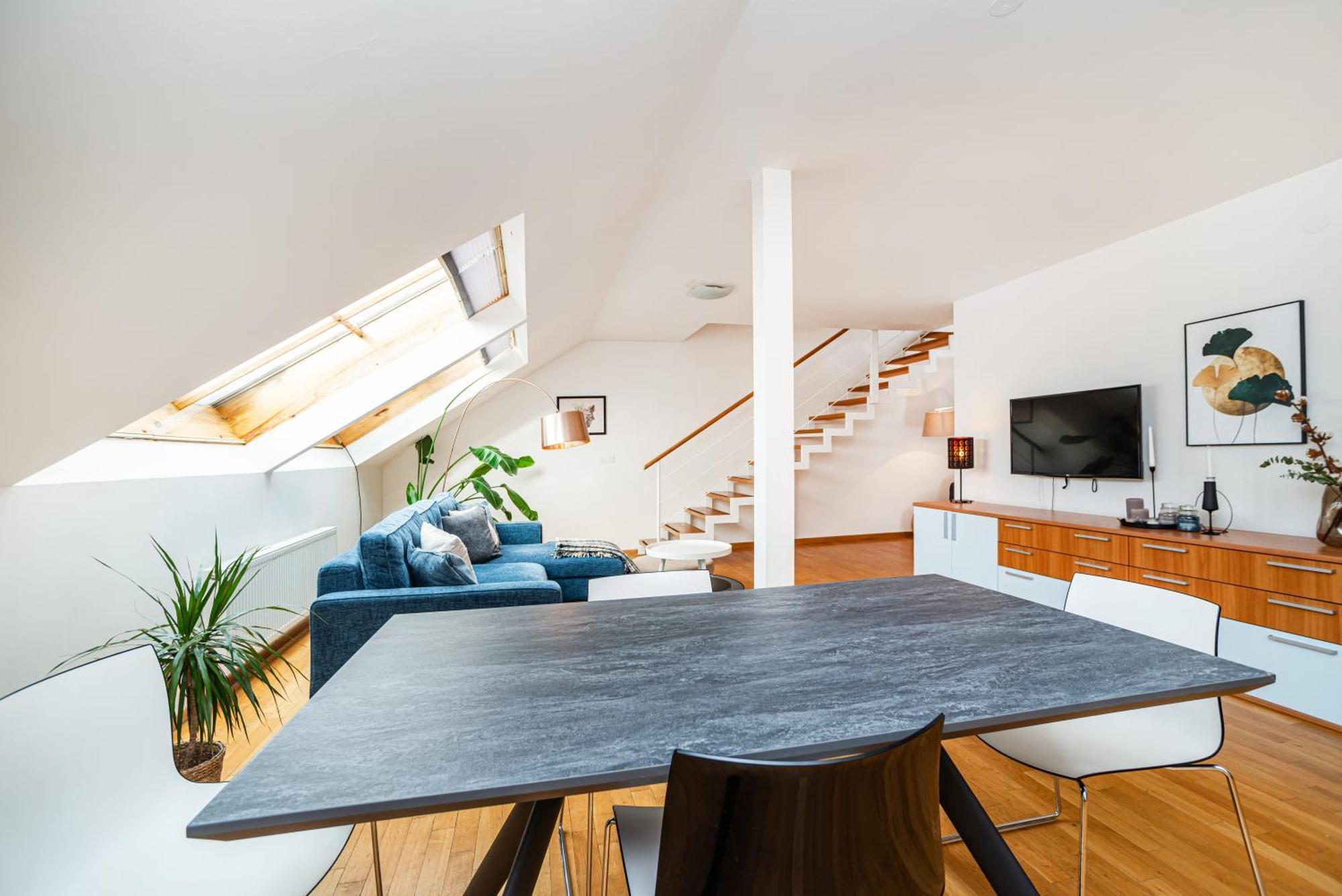 Apartment Lavish And Chic Duplex