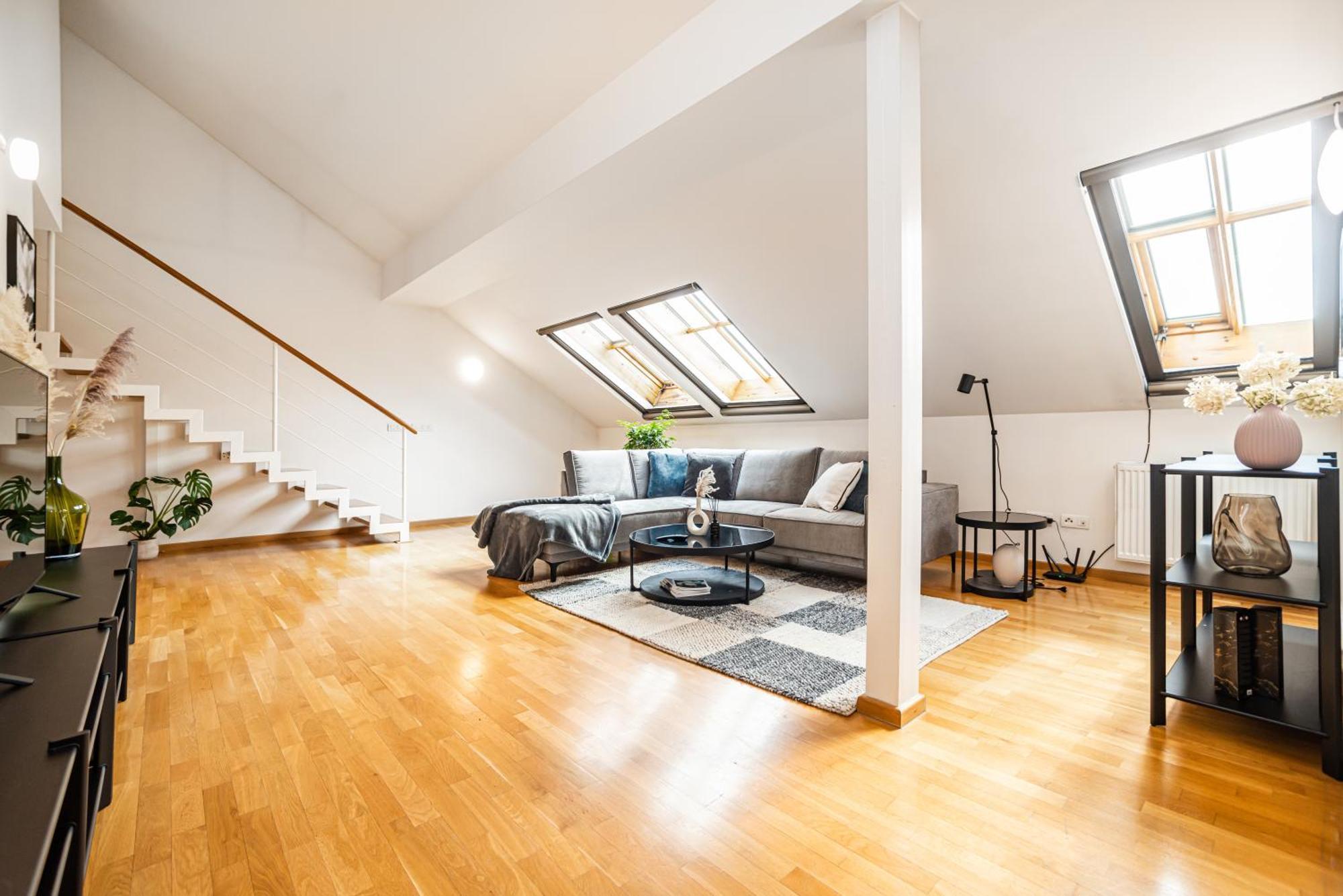 Lavish And Chic Duplex Prague