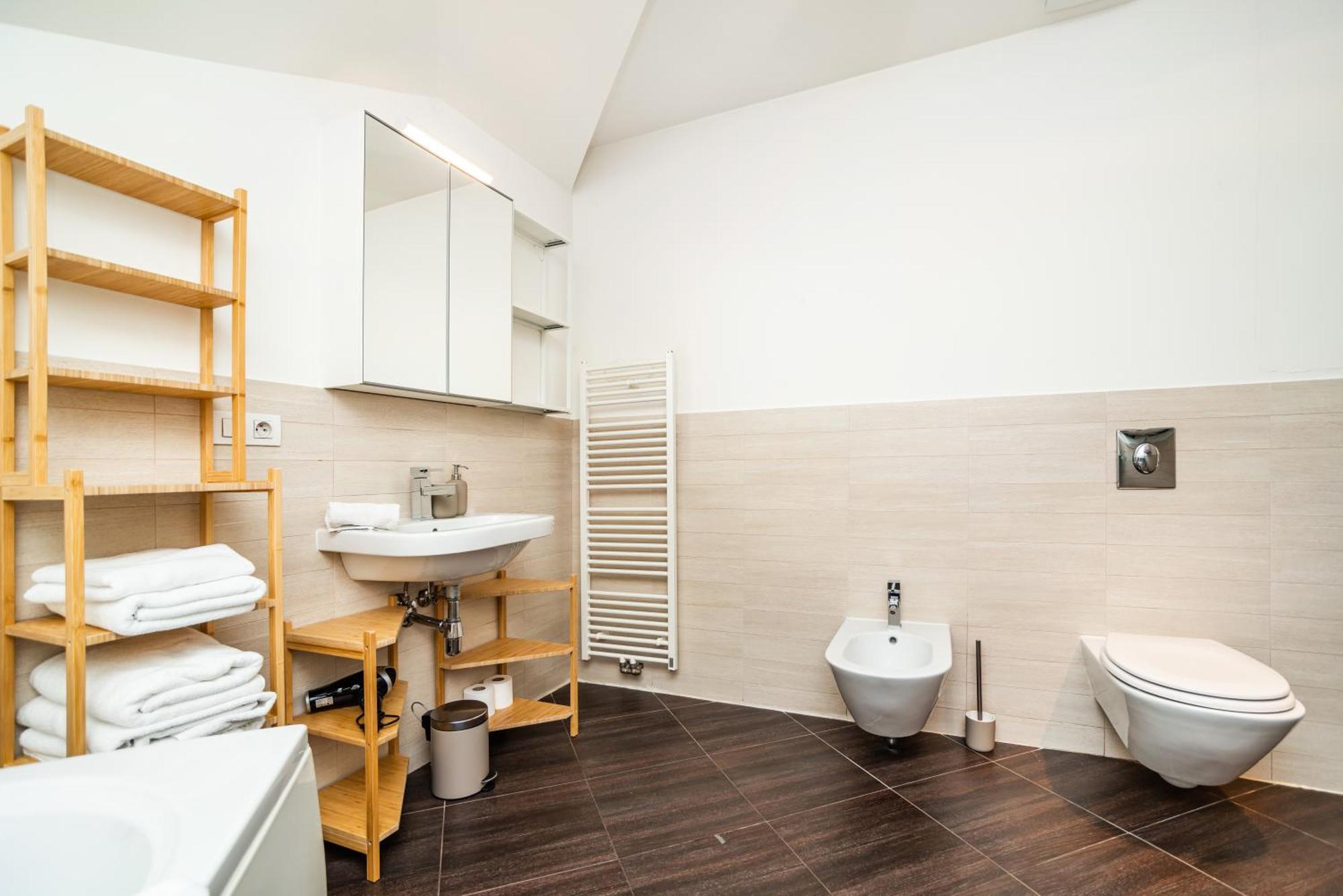 Apartment Lavish And Chic Duplex Prague