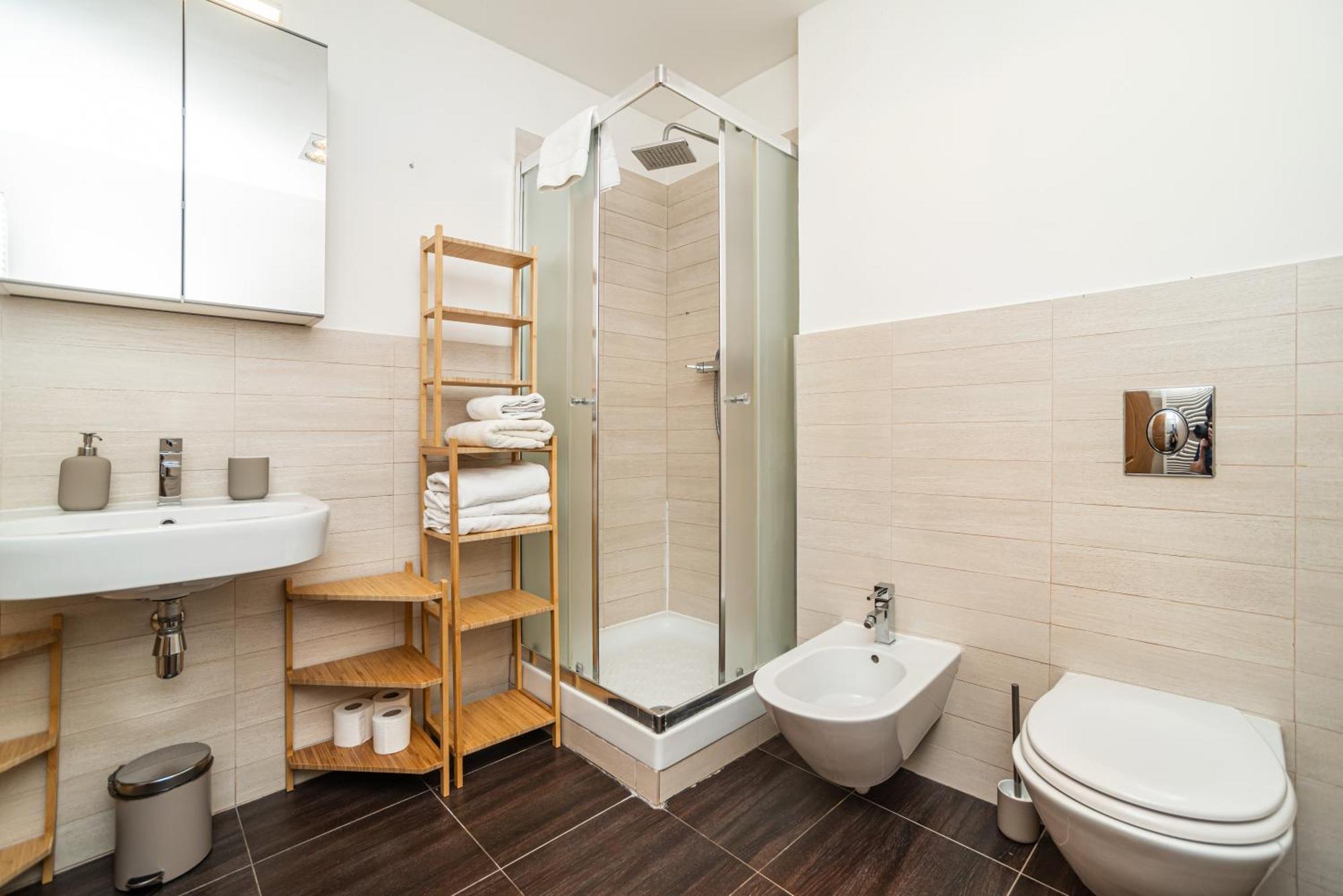 Lavish And Chic Duplex Apartment *