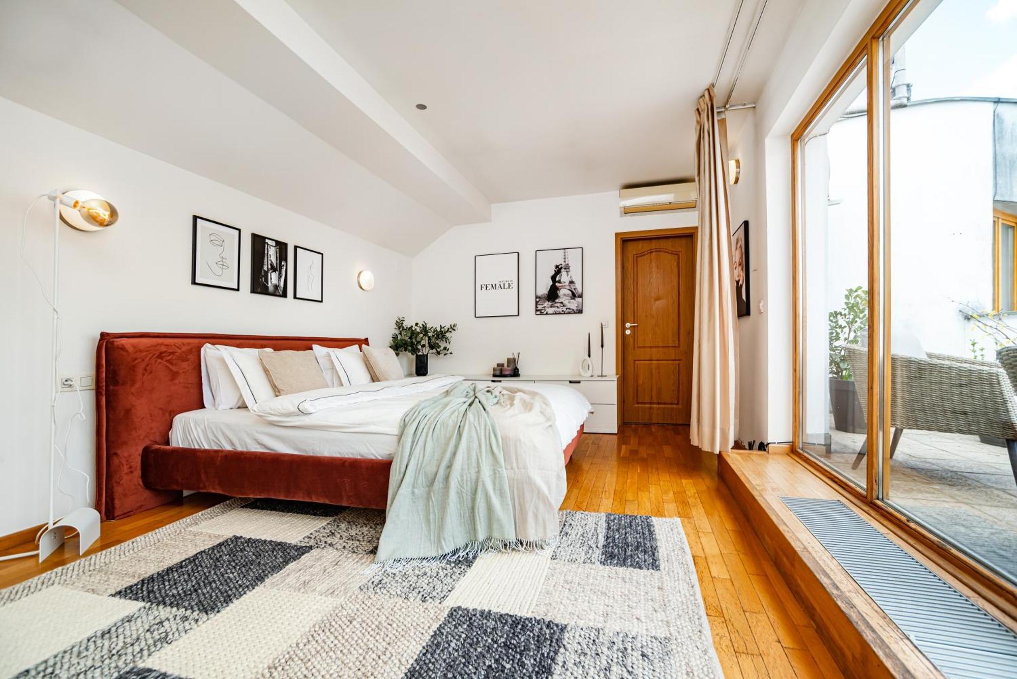 Lavish And Chic Duplex Prague